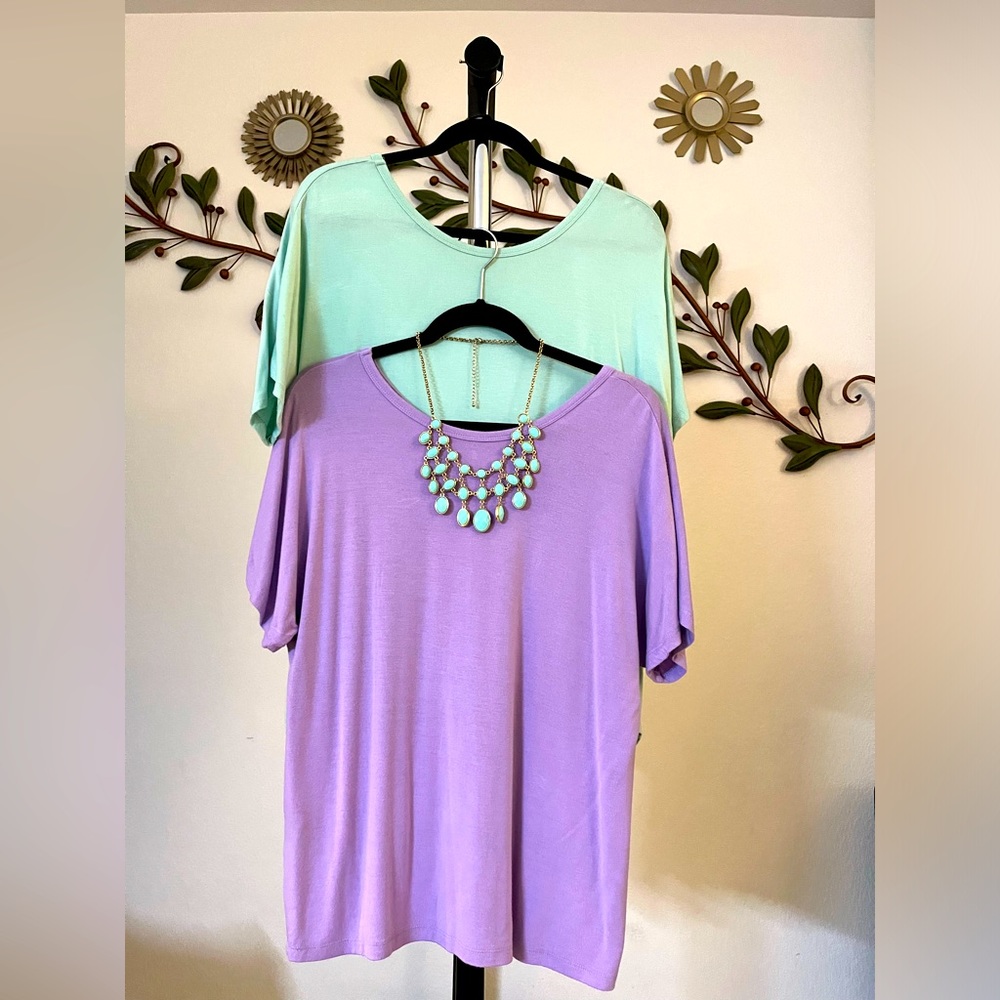 IMAN - Shirt with Necklace